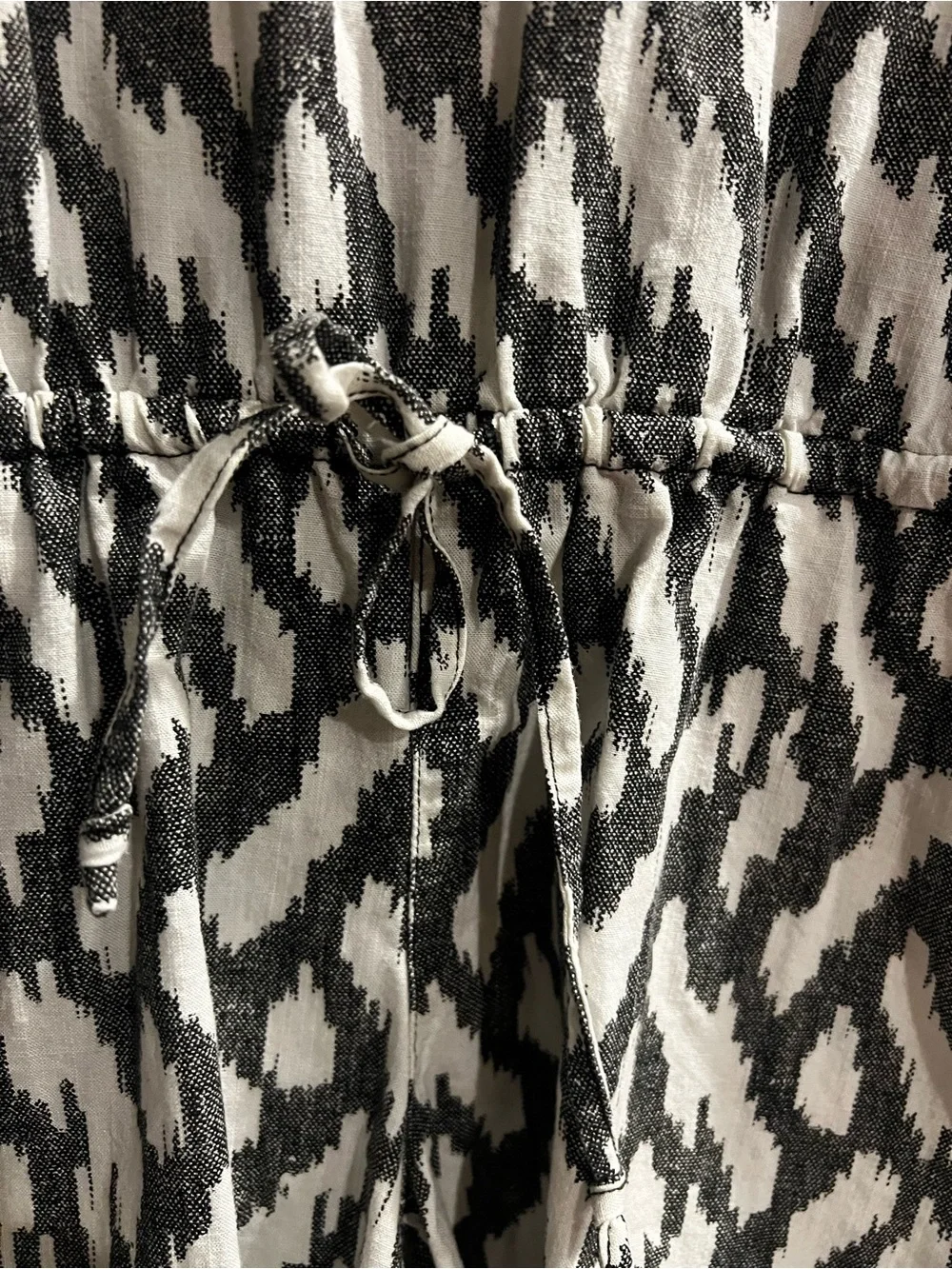 J.Crew Black White Ikat Print Linen Lyocell Romper XXS Pockets Summer Vacation